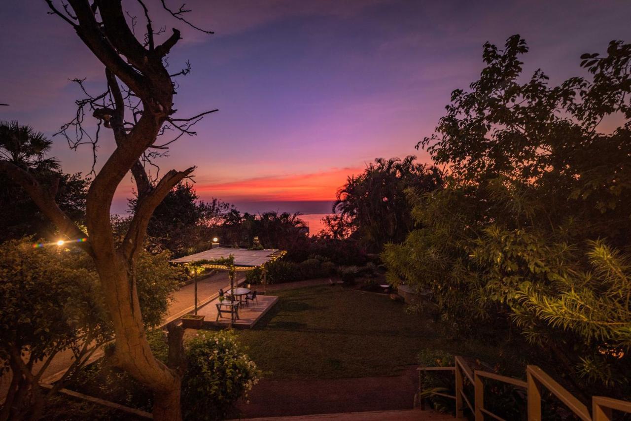 The Lighthouse - Formerly Known As Utan Sea Resort ثين المظهر الخارجي الصورة